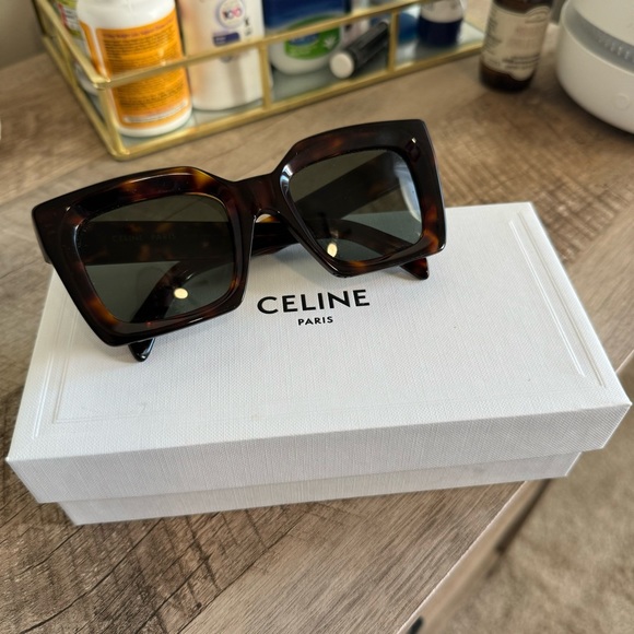 CELINE Sunglasses - Picture 5 of 7